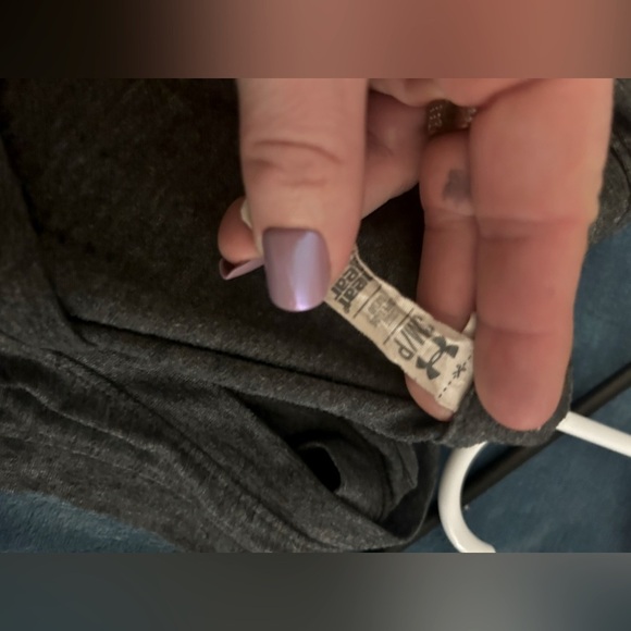 Under Armor tank top, size small, EUC - Picture 3 of 3